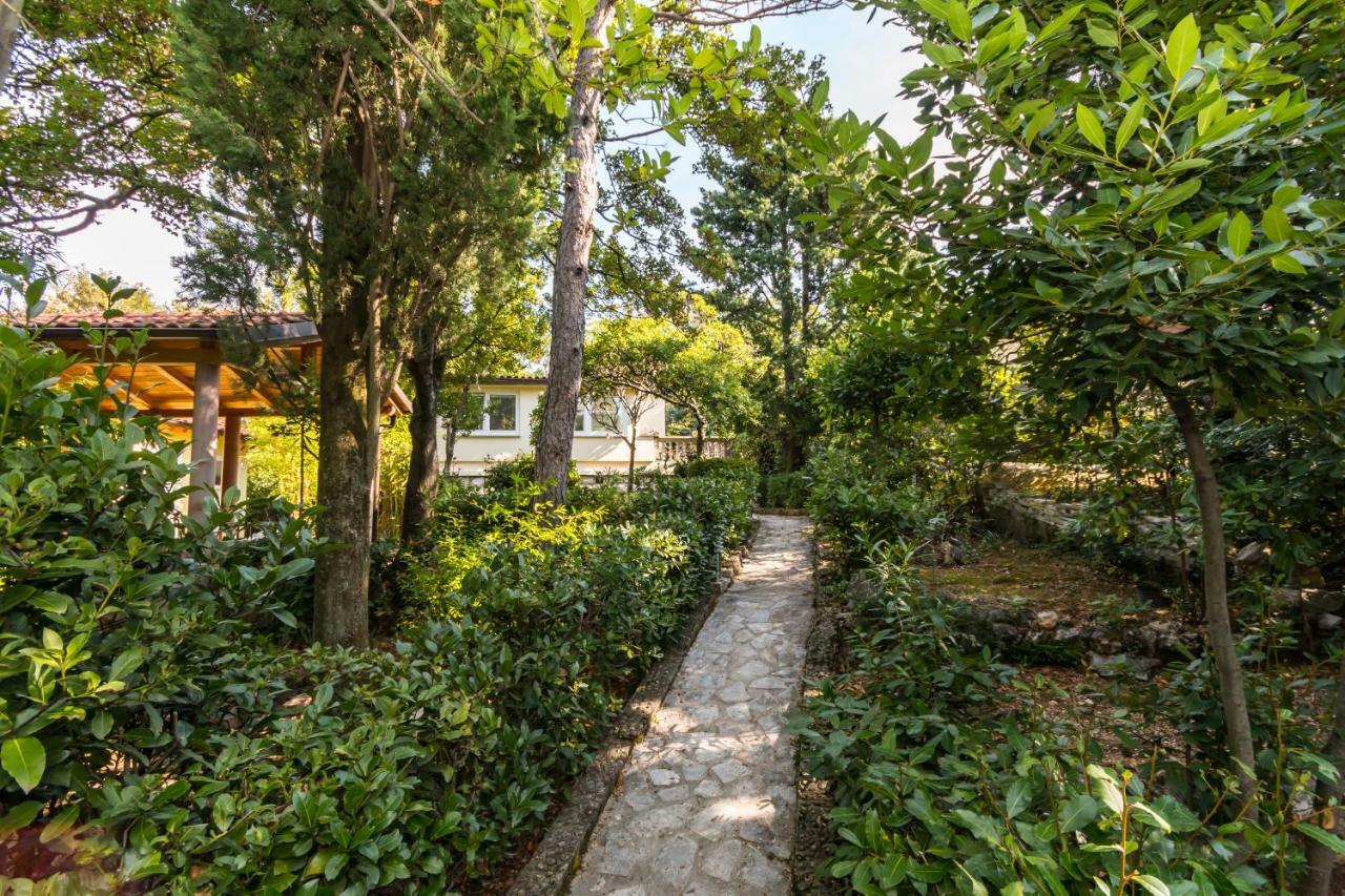 Apartmani "Ostro" Crikvenica Кралєвиця Екстер'єр фото