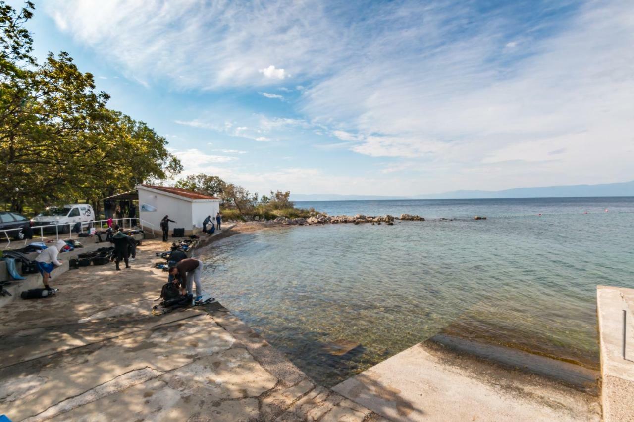 Apartmani "Ostro" Crikvenica Кралєвиця Екстер'єр фото